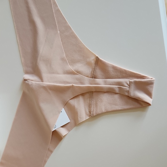 Gilly Hicks Beige Thong - BNWT - Picture 2 of 4